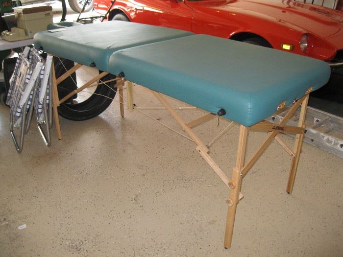 Strong Lite Massage Table , Very nice and brand new. 