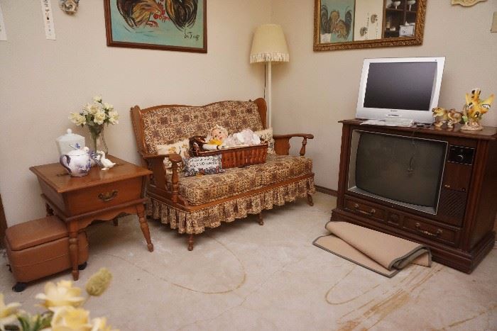 Maple living room furniture