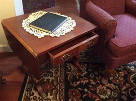 Drop leaf Mahogany end table