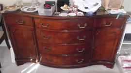 CLASSIC CURVED BUFFET/SIDEBOARD