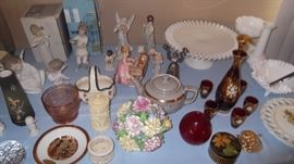 COLLECTIBLES MILK GLASS