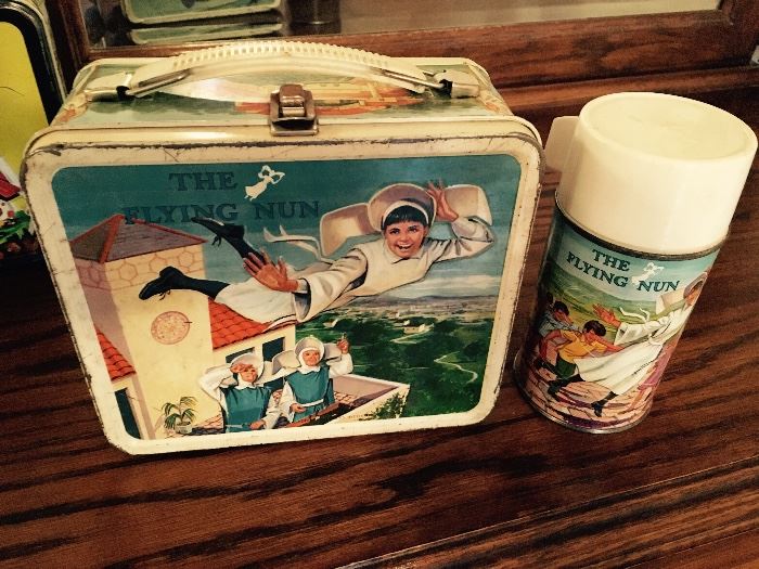 THE FLYING NUN VINTAGE LUNCH BOX WITH THERMOS