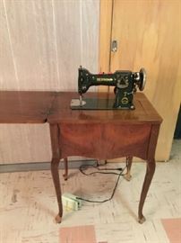 Vintage Bernina Fritz Gegauf A.G. Steckborn Sewing Machine Made in Switzerland
