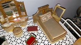 Miniature Dollhouse Furniture