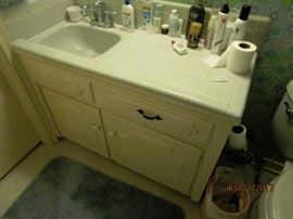 Bathroom counter top and cabinet