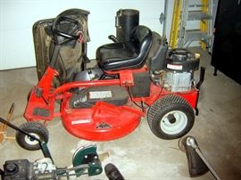 Snapper riding mower with grass catcher.