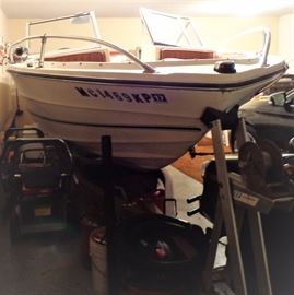 Renken Boat w/ 165HP Inboard/Outboard Motor & EZ Loader Trailer