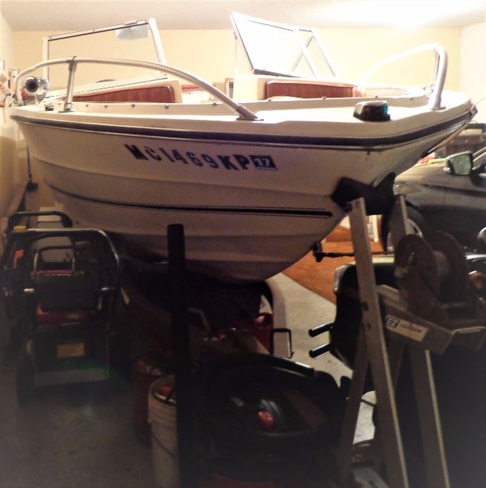 Renken Boat w/ 165HP Inboard/Outboard Motor & EZ Loader Trailer