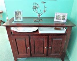 Glass Top Side Server