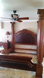  FOUR POSTER KING BED 