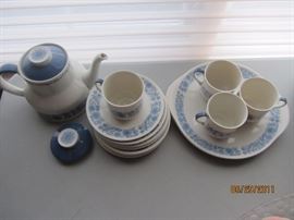 ROYAL DOULTON CRANBOURNE