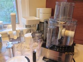CUISENART FOOD PROCESSOR
