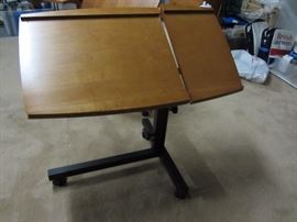 MAPLE PORABLE EDITORS DESK