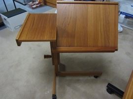 TEAK LEVENUAR PORTABLE EDITORS DESK