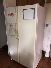 GENERAL ELECTRIC REFRIGERATOR MODEL NO. GSS25QGPA