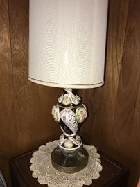 BEAUTIFUL VINTAGE ITALIAN CAPODIMONTE CHERUB LAMP