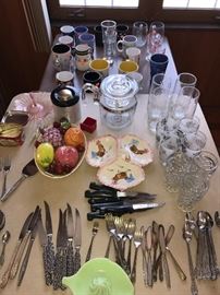 KITCHENWARE AND LOTS OF COFFEE CUPS