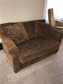 JACQUARD FABRIC LOVE-SEAT WITH PULL-OUT SLEEPER