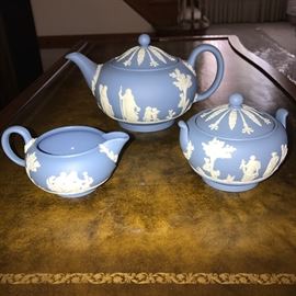 WEDGWOOD JASPERWARE TEA SET- TEAPOT, SUGAR BOWL AND MILK SERVER