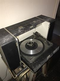 VINTAGE RECORD PLAYER