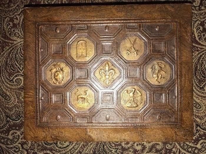 ANTIQUE LEATHER HUMIDOR -CIGAR BOX