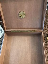 ANTIQUE LEATHER HUMIDOR -CIGAR BOX