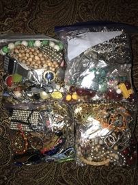 JEWELRY BAGS OF BROKEN JEWELRY FOR REPAIR -ARTS AND CRAFTS