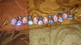 Costume jewelry bracelet
