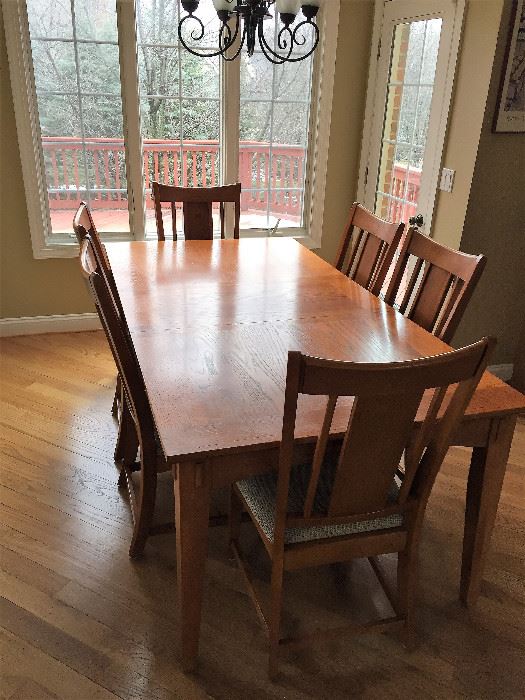Mission Style Table with 6 Chairs & 1 Leaf 