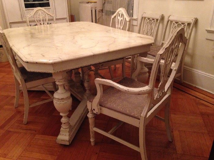 1920's Dining room furniture, solid as a rock! 