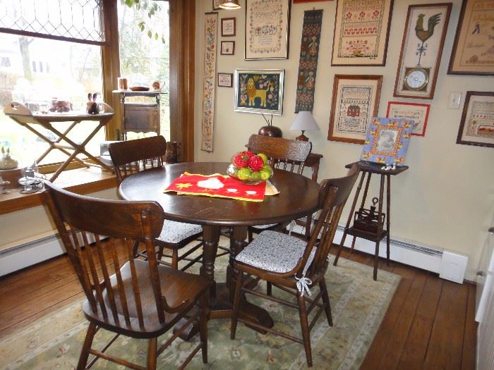 Kitchen Table w/ 4 pressed back chairs 