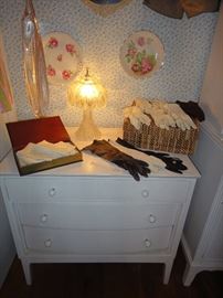 Vintage dresser, Vintage gloves