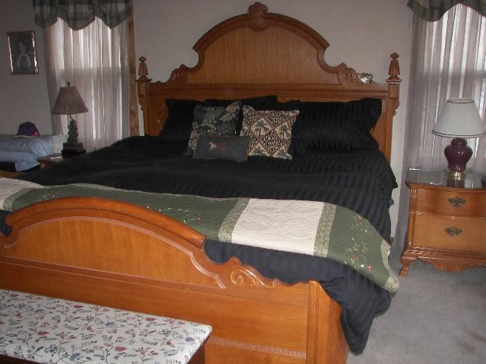Oak King size Bedroom set (7 Pc set) by Lexington