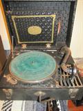 VINTAGE RECORD PLAYER