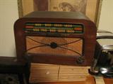 VINTAGE RADIO