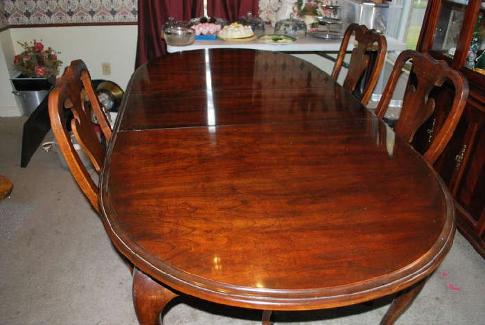 Beautiful Cherry Grained Dining Table