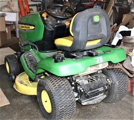 John Deer X300 Lawn Tractor w/Bagger (2613 Hrs.)