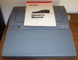 Smith Coronia SD 750 Spell-Right Dictionary Memory Typewriter