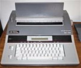 Smith Coronia SD 750 Spell-Right Dictionary Memory Typewriter
