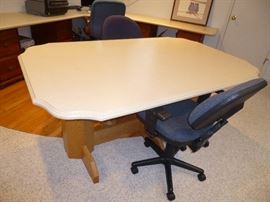 SOLID CORIAN TABLE TOP WITH DOUBLE PEDESTAL LEGS.&nbsp;GREAT FOR A KITCHEN OR OFFICE