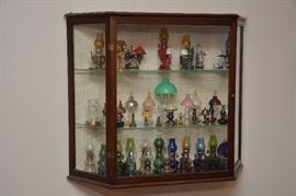 assortment of miniature lamps