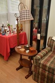 combination table and lamp