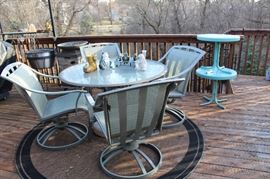 Outdoor patio set and rug