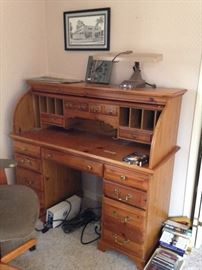 #47 pine roll top desk 53x22x49 $100 