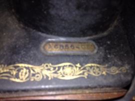 #20 singer sewing machine AC866405 in case $75 