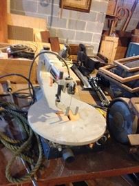 #119 Ryobi 16 inch variable band saw $50 