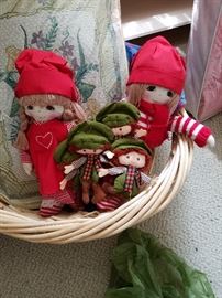 Cute little dolls ready for Saint Nic