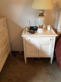 Queen size bed, like new, with matching dresser w/mirror and night stand