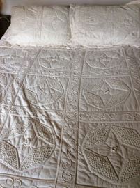 Queen size bed, like new, with matching dresser w/mirror and night stand