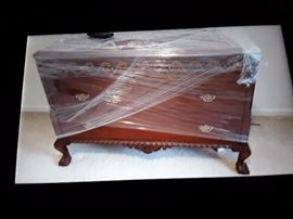  Solid mahogany Van Sciver furniture with chest  and mirror and 2 single  beds